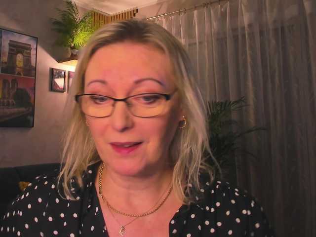 SoftVANESSA's BongaCams show and profile