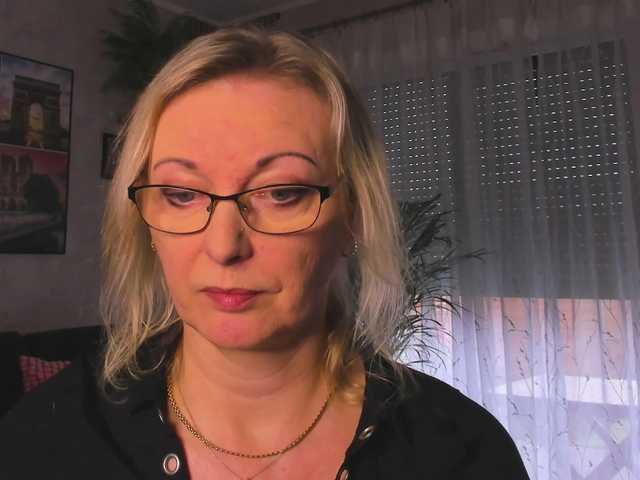 SoftVANESSA's BongaCams show and profile