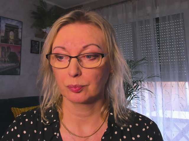 SoftVANESSA's BongaCams show and profile