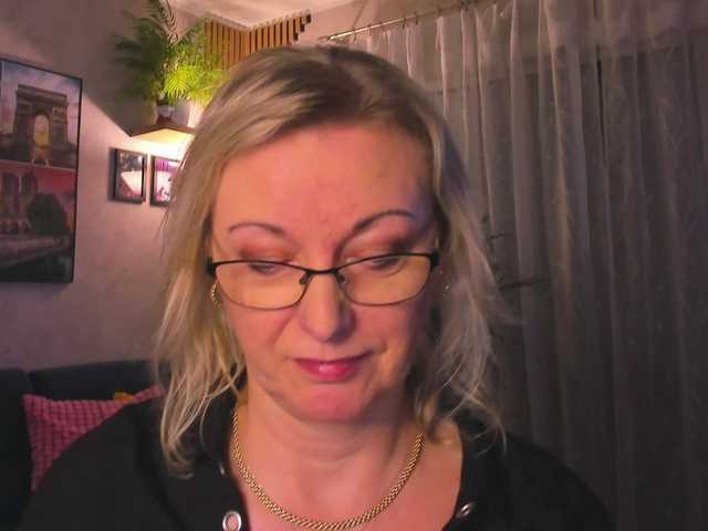 SoftVANESSA's BongaCams show and profile