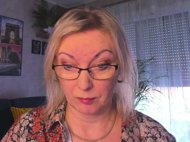 SoftVANESSA's BongaCams show and profile