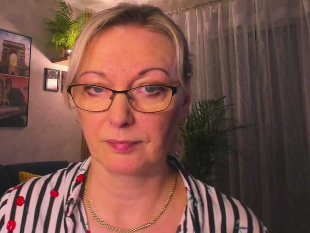 SoftVANESSA's BongaCams show and profile