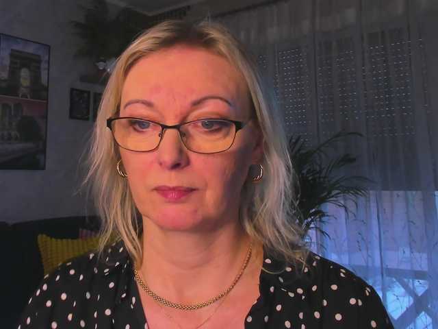 SoftVANESSA's BongaCams show and profile