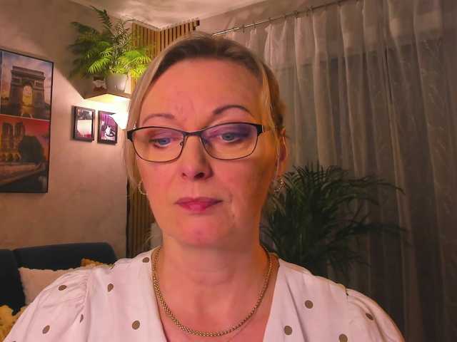 SoftVANESSA's BongaCams show and profile