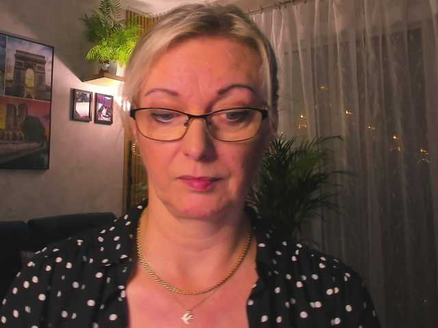 SoftVANESSA's BongaCams show and profile