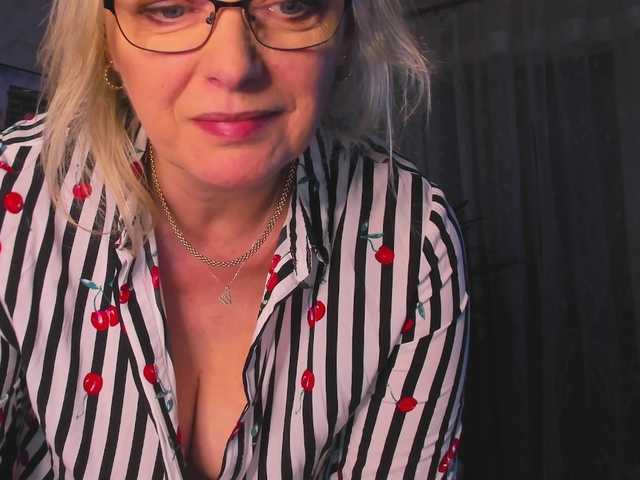 SoftVANESSA's BongaCams show and profile