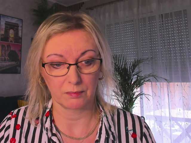 SoftVANESSA's BongaCams show and profile