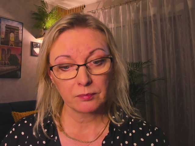 SoftVANESSA's BongaCams show and profile