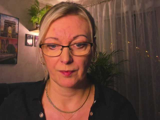 SoftVANESSA's BongaCams show and profile