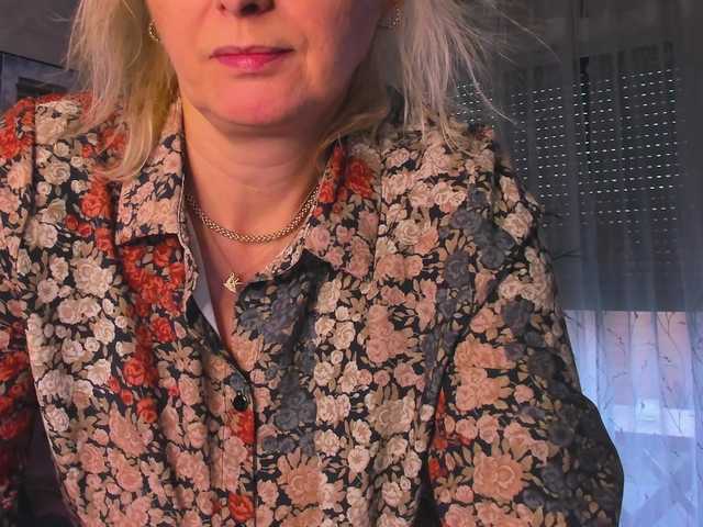 SoftVANESSA's BongaCams show and profile