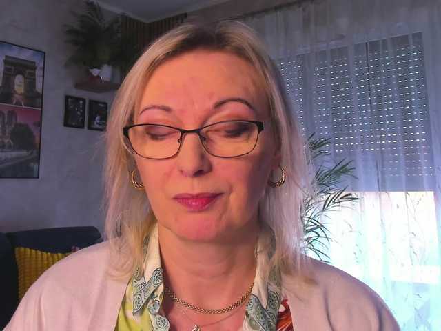 SoftVANESSA's BongaCams show and profile