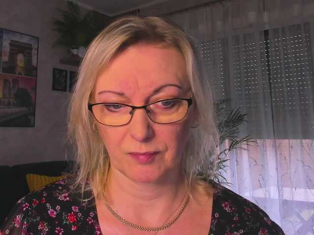 SoftVANESSA's BongaCams show and profile