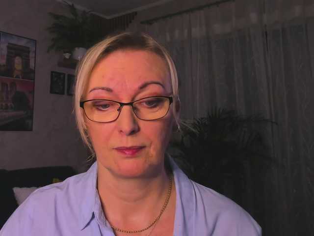 SoftVANESSA's BongaCams show and profile