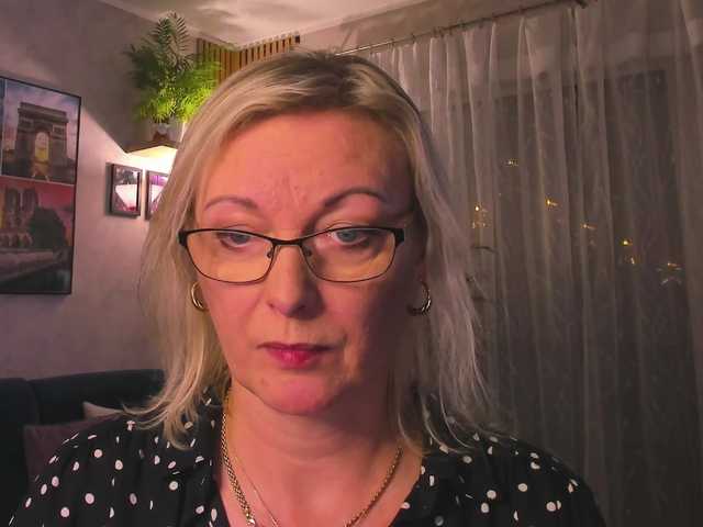 SoftVANESSA's BongaCams show and profile