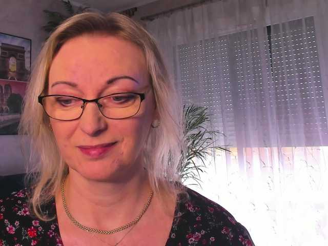 SoftVANESSA's BongaCams show and profile