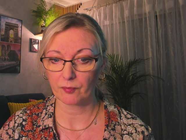 SoftVANESSA's BongaCams show and profile