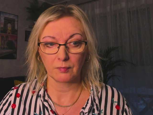 SoftVANESSA's BongaCams show and profile