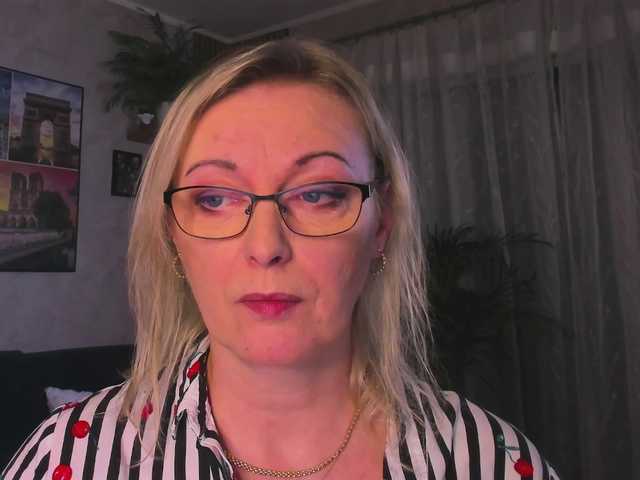 SoftVANESSA's BongaCams show and profile