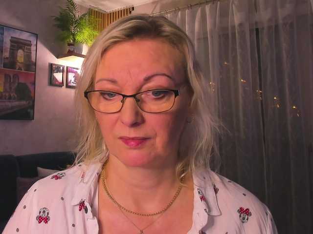 SoftVANESSA's BongaCams show and profile