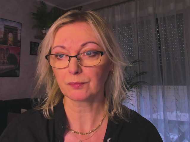 SoftVANESSA's BongaCams show and profile