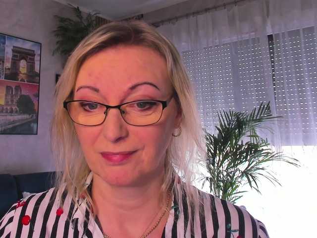 SoftVANESSA's BongaCams show and profile