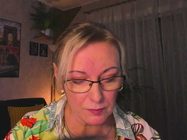 SoftVANESSA's BongaCams show and profile