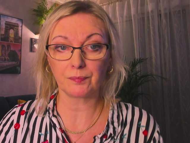 SoftVANESSA's BongaCams show and profile