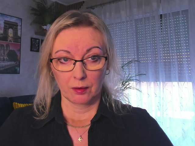 SoftVANESSA's BongaCams show and profile