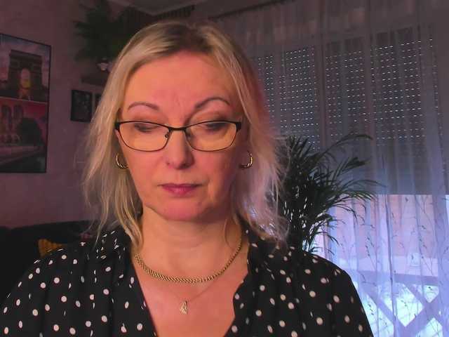 SoftVANESSA's BongaCams show and profile