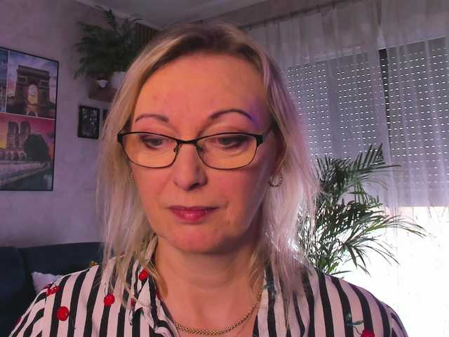 SoftVANESSA's BongaCams show and profile