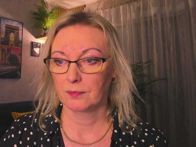 SoftVANESSA's BongaCams show and profile