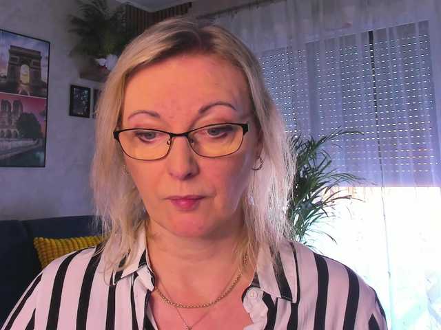 SoftVANESSA's BongaCams show and profile