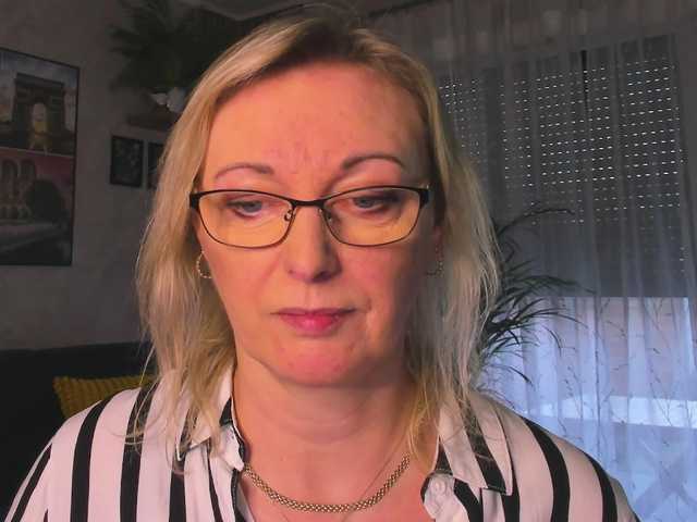 SoftVANESSA's BongaCams show and profile