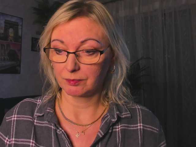 SoftVANESSA's BongaCams show and profile