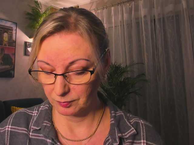 SoftVANESSA's BongaCams show and profile