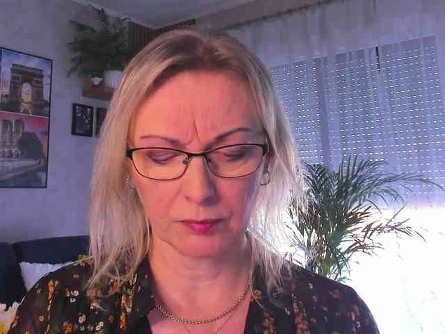 SoftVANESSA Live Webcam on BongaCams