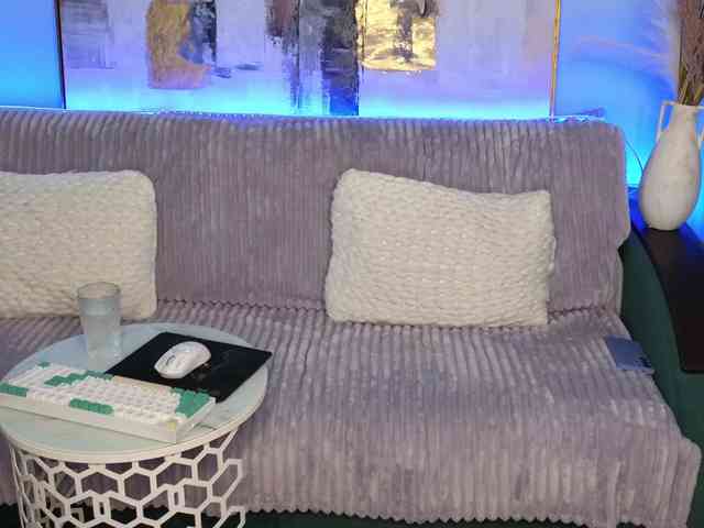 su4e4ka5555 Live Webcam on BongaCams