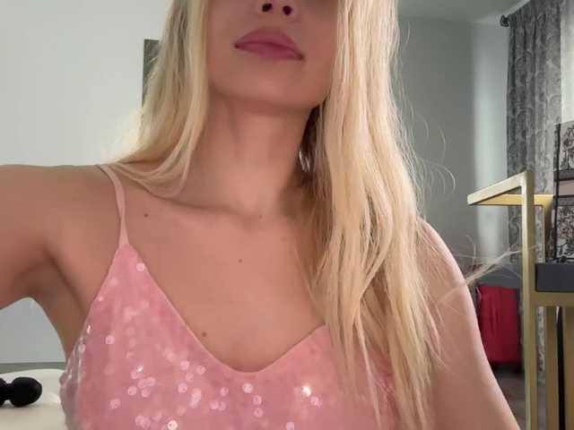 x-NaStyA-x's BongaCams show and profile