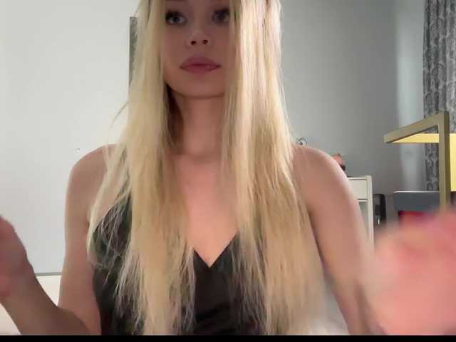 x-NaStyA-x's BongaCams show and profile