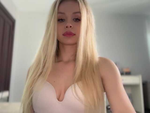 x-NaStyA-x's BongaCams show and profile