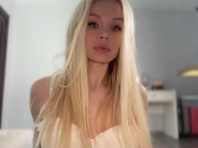 x-NaStyA-x's BongaCams show and profile