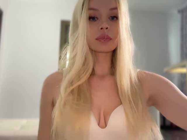 x-NaStyA-x's BongaCams show and profile