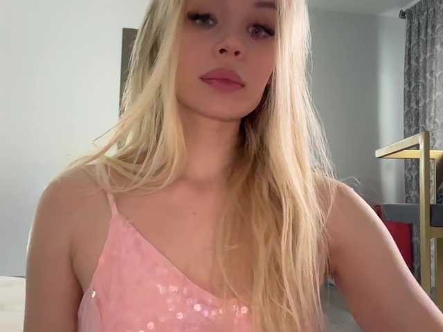 x-NaStyA-x's BongaCams show and profile