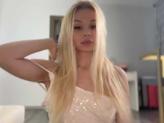 x-NaStyA-x's BongaCams show and profile