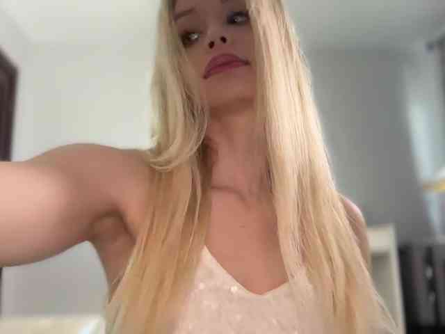 x-NaStyA-x Live Webcam on BongaCams