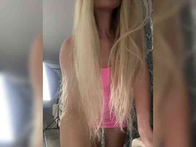 x-NaStyA-x Live Webcam on BongaCams