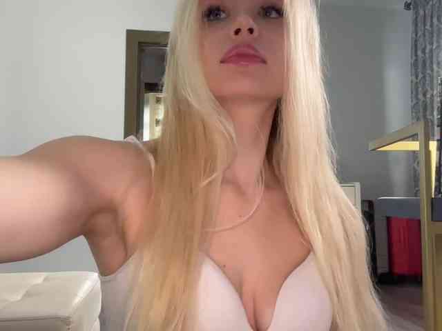 x-NaStyA-x Live Webcam on BongaCams