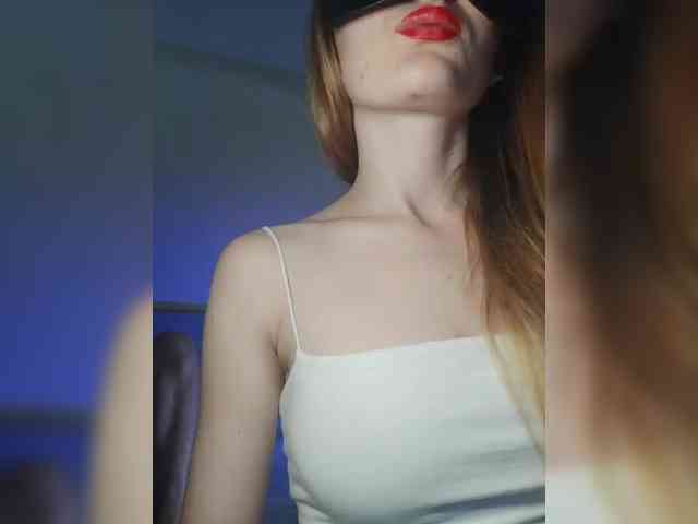 BeautyTriple Live Webcam on BongaCams