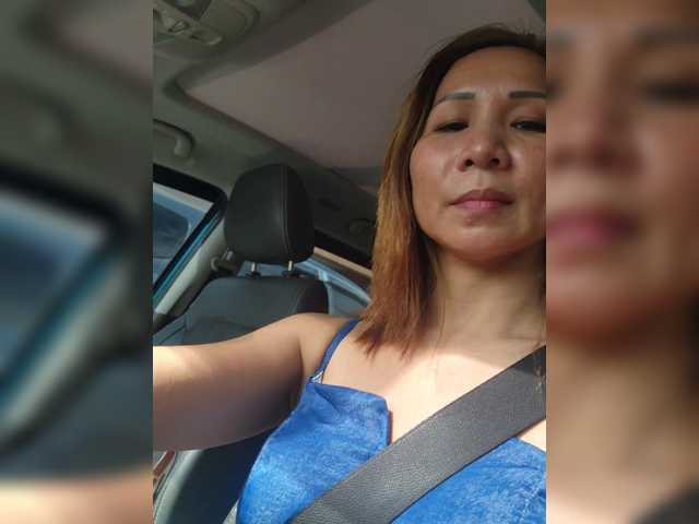 lovesAdrianna24 webcam