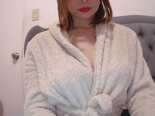 Preview of xxcamsgirl25xx